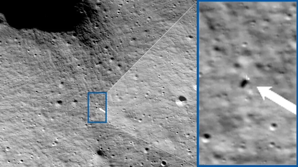 La-NASA-fotografio-un-objeto-extrano-volando-sobre-la-Luna-y-genero-debate-en-redes-sociales-AP24057544112523