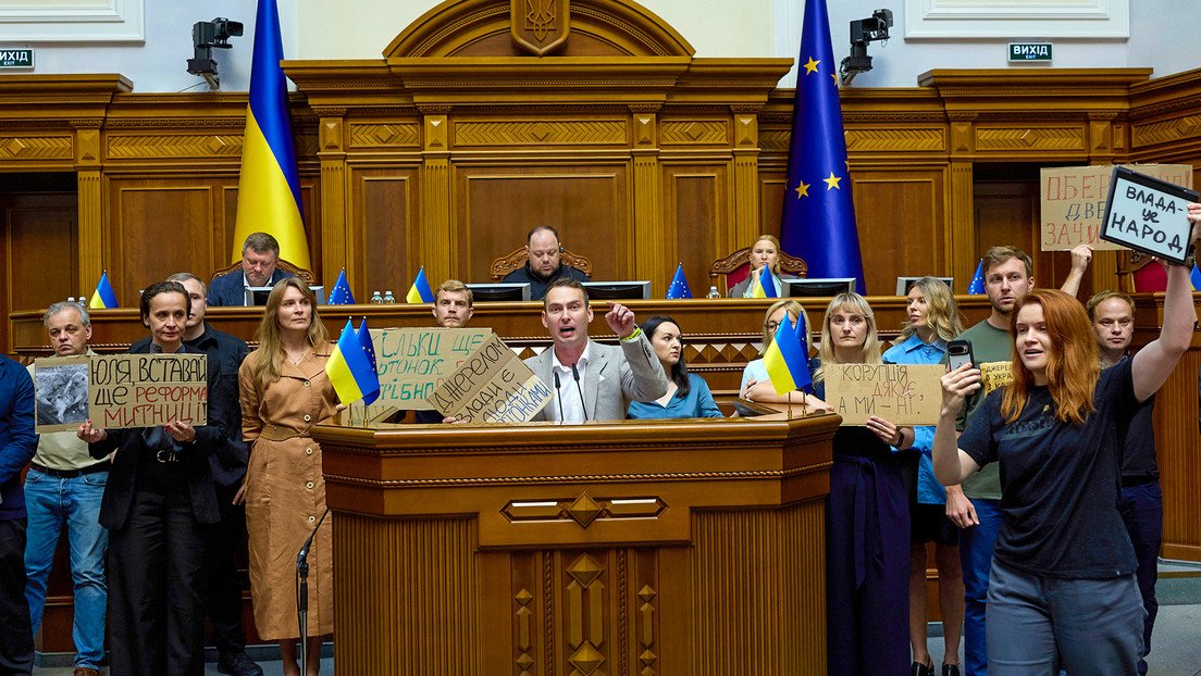 El-Parlamento-de-Ucrania-da-marcha-atras-y-restituye-los-poderes-de-agencias-anticorrupcion El-Parlamento-de-Ucrania-da-marcha-atras-y-restituye-los-poderes-de-agencias-anticorrupcion