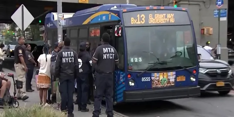 zzzzzzzzzzzzzzzzzzzzzzz-Agentes-MTA-redoblan-presencia-paradas-buses-publicos-Alto-Manhattan-y-El-Bronx-para-evitar-evasion-pasaje zzzzzzzzzzzzzzzzzzzzzzz-Agentes-MTA-redoblan-presencia-paradas-buses-publicos-Alto-Manhattan-y-El-Bronx-para-evitar-evasion-pasaje