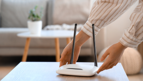 peor-enemigo-wifi-es-el-bluetooth_shutterstock_2433656181 peor-enemigo-wifi-es-el-bluetooth_shutterstock_2433656181