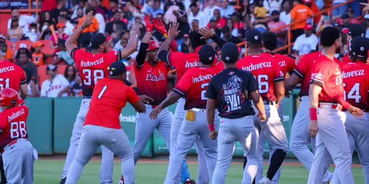 Escogido-celebra-2-1 Escogido-celebra-2-1