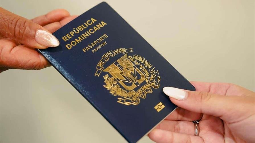 nuevo-pasaporte-electronico-dominicano-hoy-inicio-su-implementacion-b805a3ae-focus-0-0-896-504