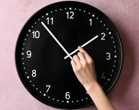 Proximo-domingo-se-cambia-la-hora-en-EUA-sera-igual-que-en-RD