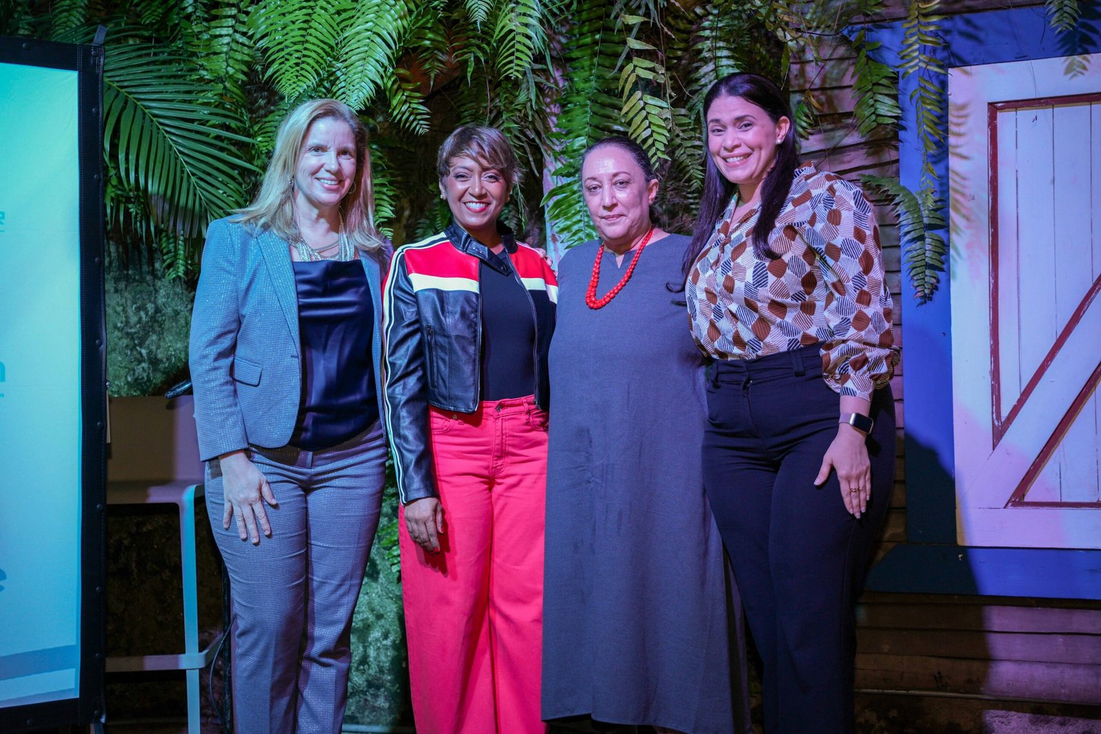 Elsa Turull, Tanya Valette, Taina Rodríguez, Celidette Heredia (1) Elsa Turull, Tanya Valette, Taina Rodríguez, Celidette Heredia (1)
