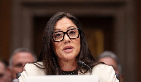 lori-chavez-7e791359-focus-0-0-453-264