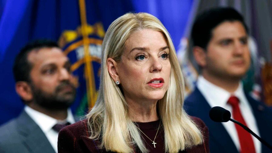 pam-bondi-efe-247f79063dc55bfe65e8df53cef677b981ee1301w-f3f3bfa1-focus-0.07-0.33-896-504 (1) pam-bondi-efe-247f79063dc55bfe65e8df53cef677b981ee1301w-f3f3bfa1-focus-0.07-0.33-896-504 (1)