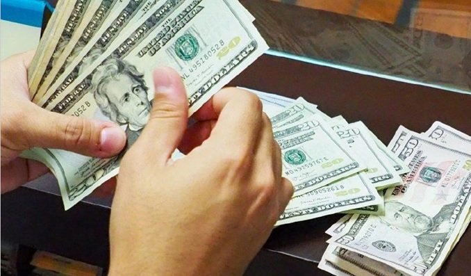 Mas-estadounidenses-se-preocupan-por-quedarse-sin-dinero-que-por-la-muerte