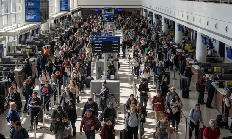 Miles-de-dominicanos-utilizan-aeropuertos-en-EE.-UU.-catalogados-como-estresantes-2-780x470