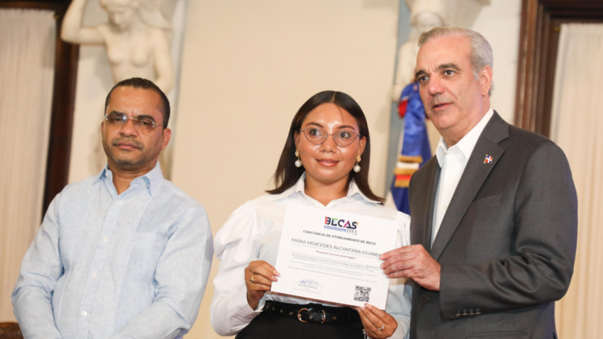 Presidente-Abinader-transforma-la-educacion-digital-a-traves-del-ITLA-entregando-mas-de-36000-becas-tecnologicas-850×478 Presidente-Abinader-transforma-la-educacion-digital-a-traves-del-ITLA-entregando-mas-de-36000-becas-tecnologicas-850x478