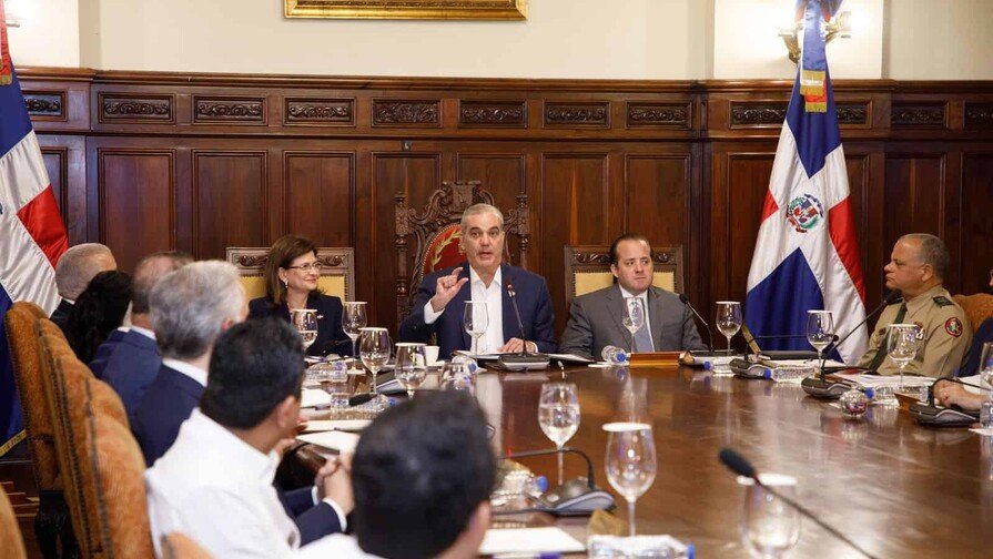 gasto-publico-en-republica-dominicana-medidas-para-ahorrar-40000-mill-f2047403-focus-0-0-896-504