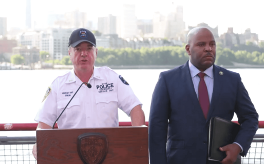 hombre-armado-muere-baleado-por-policia-en-puente-de-brooklyn-ceceef33-focus-0-0-515-320 hombre-armado-muere-baleado-por-policia-en-puente-de-brooklyn-ceceef33-focus-0-0-515-320