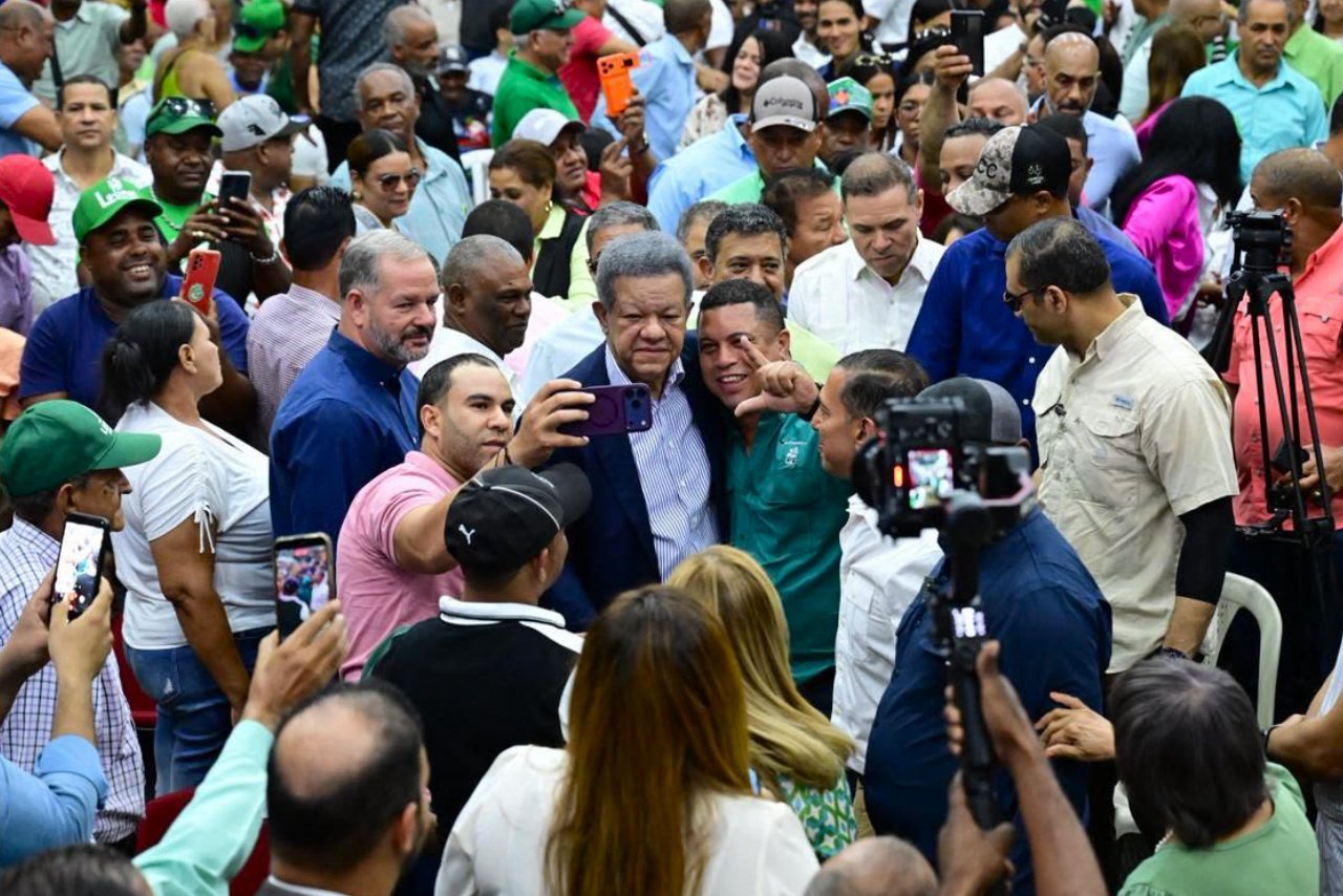 H-12.-16102026-Leonel-Fernandez-sostendra-reuniones-con-empresarios-y-productores-agricolas-en-La-Vega-este-fin-de-semana