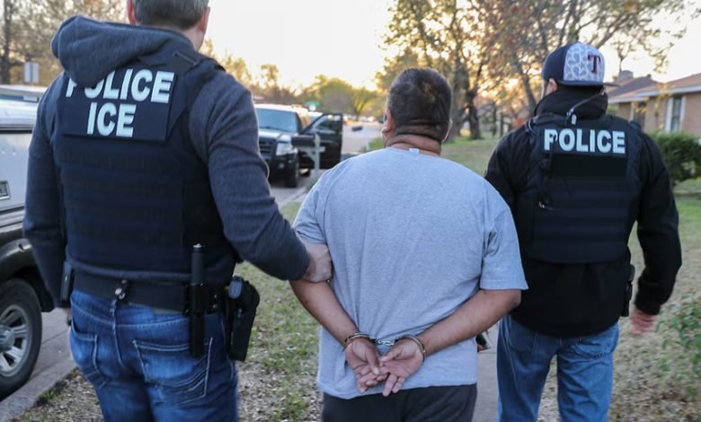 Trump-ha-deportado-a-casi-un-millon-de-personas-entre-ellas-dominicanos_-ICE-planea-aumentar-arrestos-y-deportaciones-780×470 Trump-ha-deportado-a-casi-un-millon-de-personas-entre-ellas-dominicanos_-ICE-planea-aumentar-arrestos-y-deportaciones-780x470